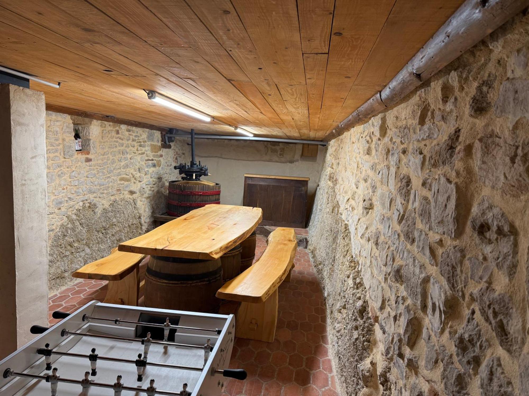 Gite Du Chateau De Treffort Трефор Екстериор снимка